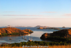 Komodo Bay 
Nikon d200,12-24 zoom
 by Marchione Giacomo 